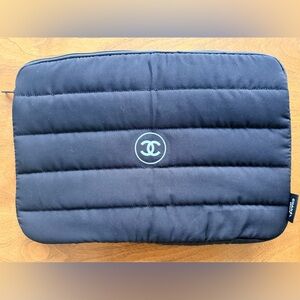 Chanel Beaute Black Puffy Laptop Case. New in Wrap/Cloth Bag with Sticker. GWP
